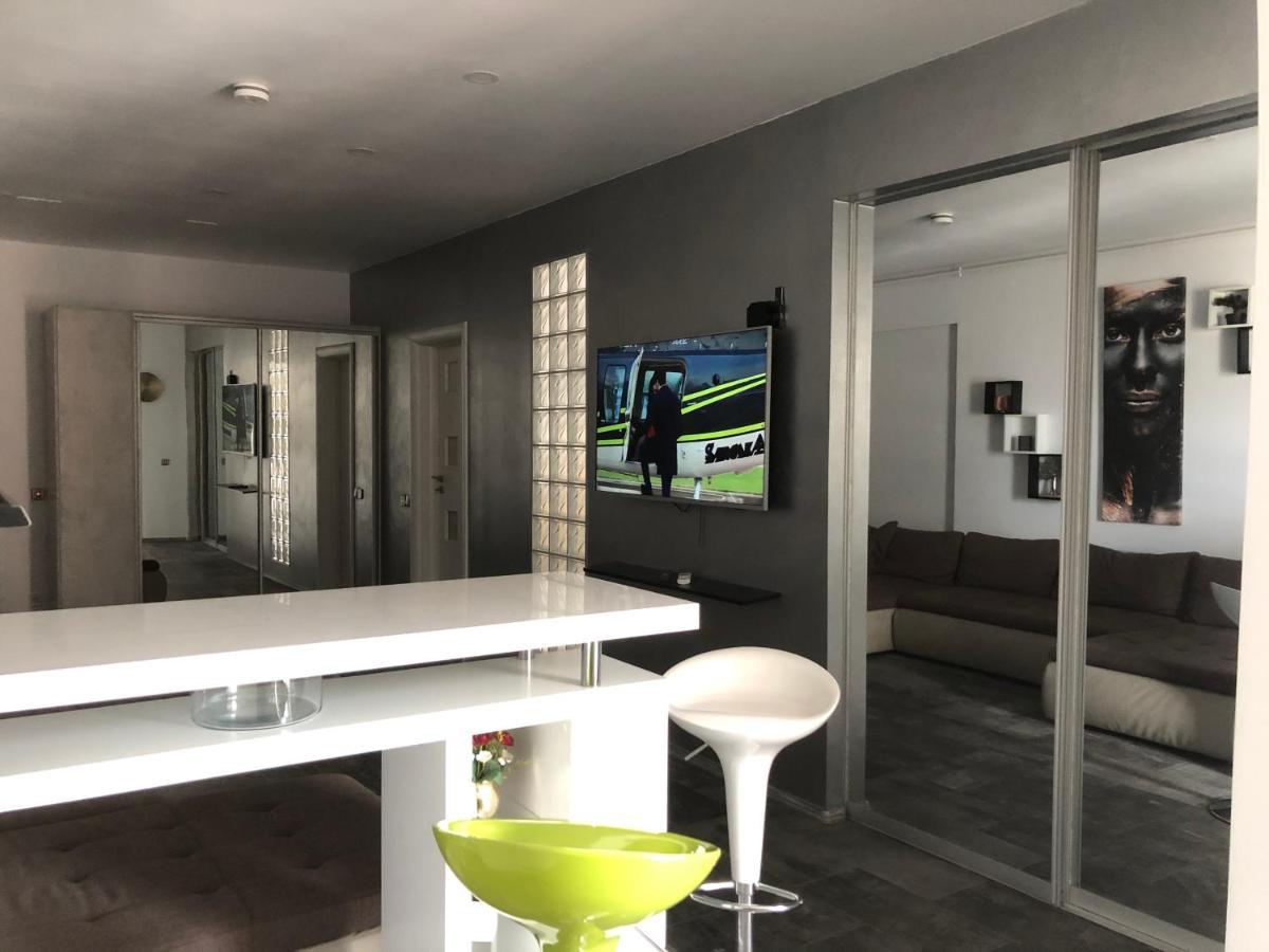 Luxury Westpark 2 Residence Lake View W6 Bucharest Exterior photo